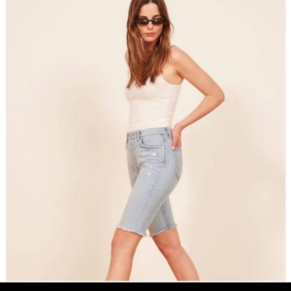 NWT REFORMATION DISTRESSED MIDRISE  SLIM BERMUDA SHORTS CELTIC WASH